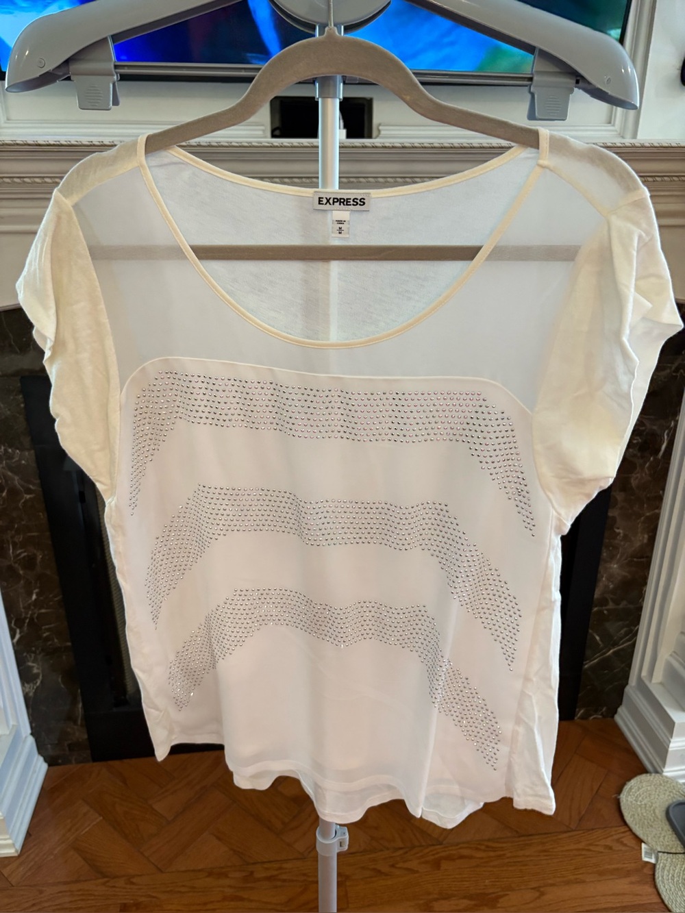 Express White Short Sleeve Scoop Neck Top with Studded Chevron Stripes